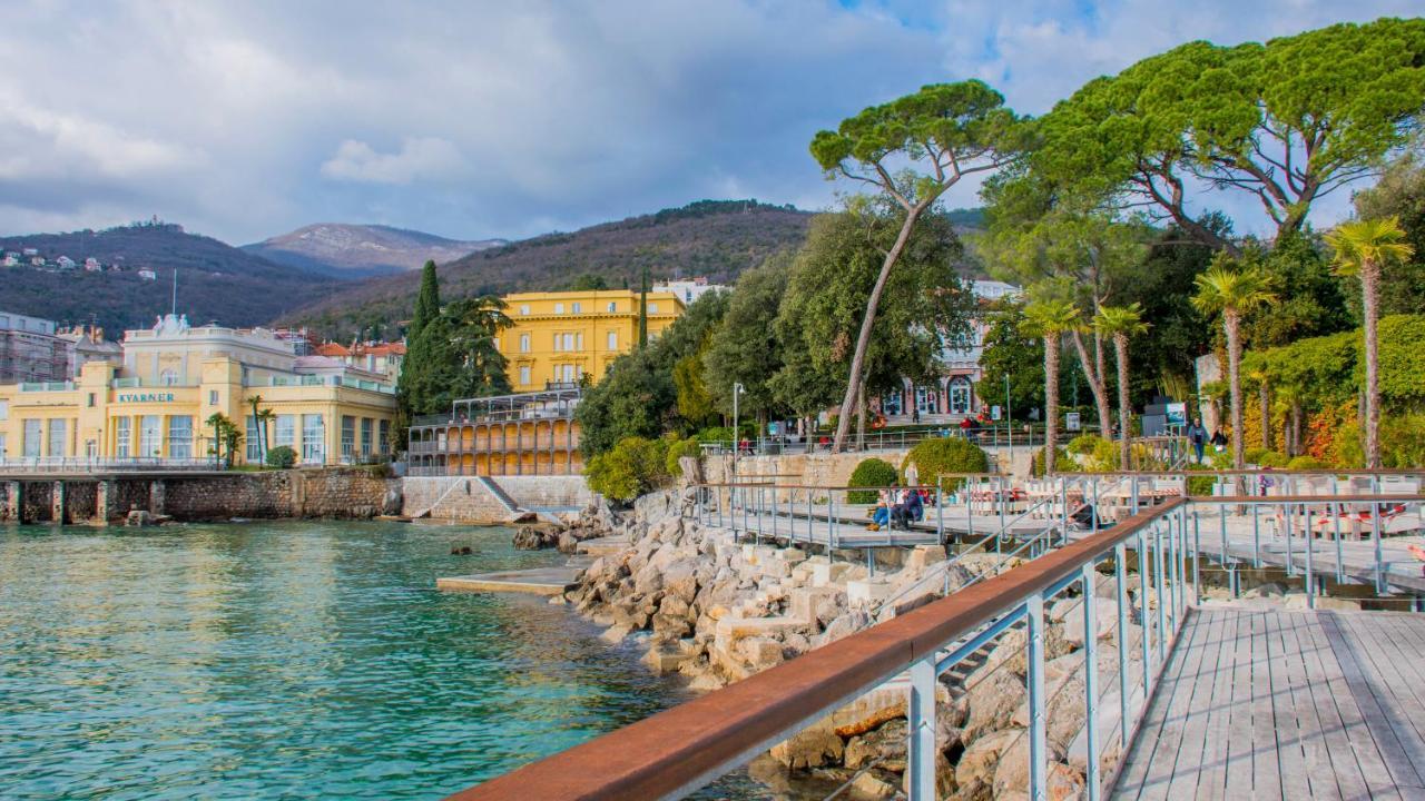 Apartments Anita Near Opatija With Private Parking マトゥリ エクステリア 写真