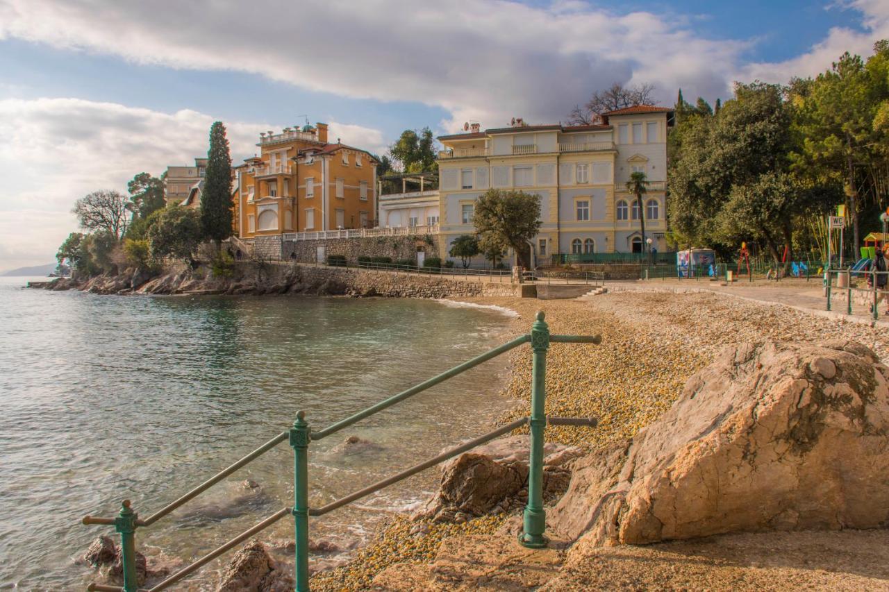 Apartments Anita Near Opatija With Private Parking マトゥリ エクステリア 写真