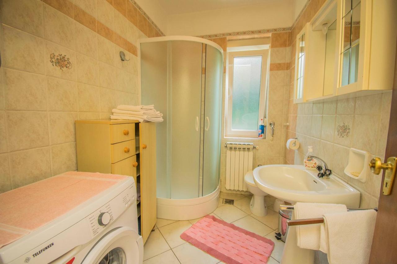 Apartments Anita Near Opatija With Private Parking マトゥリ エクステリア 写真