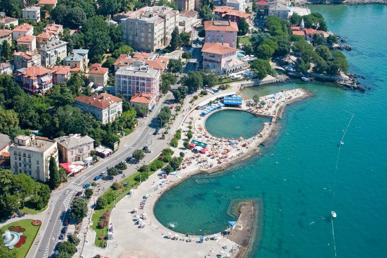 Apartments Anita Near Opatija With Private Parking マトゥリ エクステリア 写真